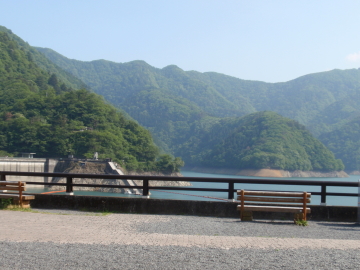 奥多摩湖