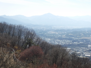 宝登山頂近く