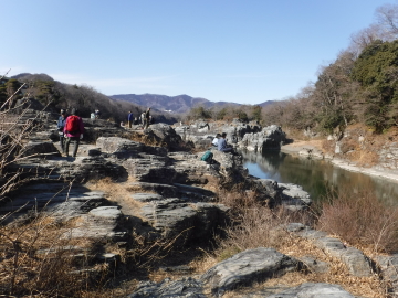 岩畳と観光客