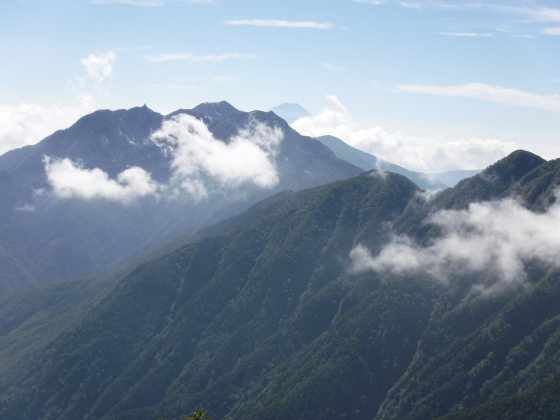 鳳凰三山と富士山