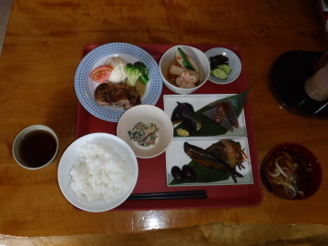 山ノ鼻小屋の夕食