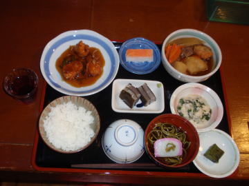 朝日小屋の夕食