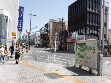 西武線飯能駅前