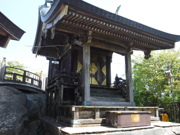 女体山御本殿